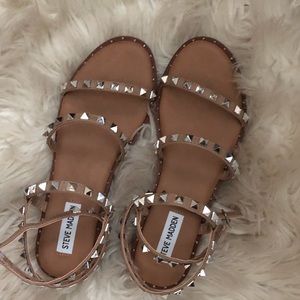 NWOT Steve Madden Travel Tan Sandals